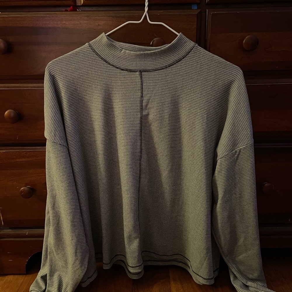 Exercise tee - Picture 2 of 6